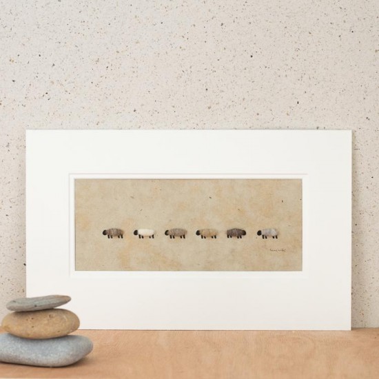 Single row of natural sheep print